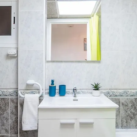 -2hb-4pax -beach-sea View-ac-wifi15