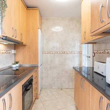 Apartment -2hb-4pax -beach-sea View-ac-wifi15